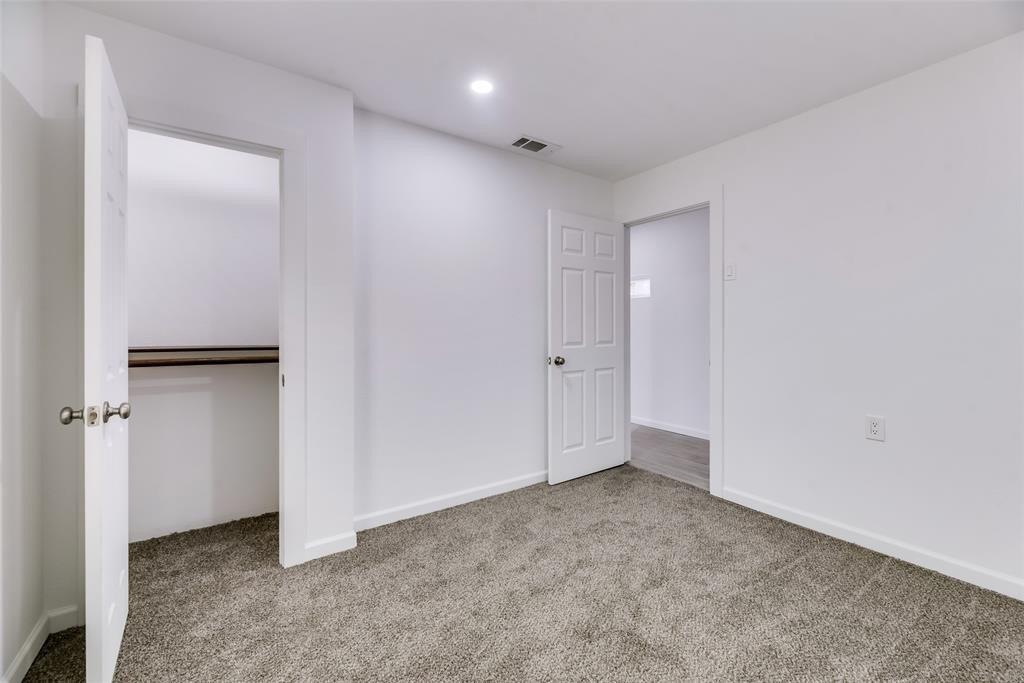 Grafton Ave, Dallas, TX 75211