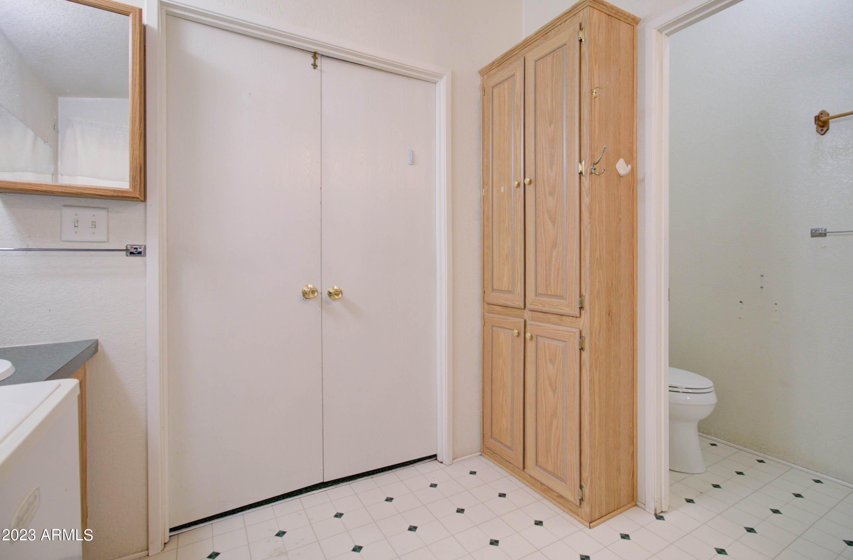 E Roberts Dr, Globe, AZ 85501