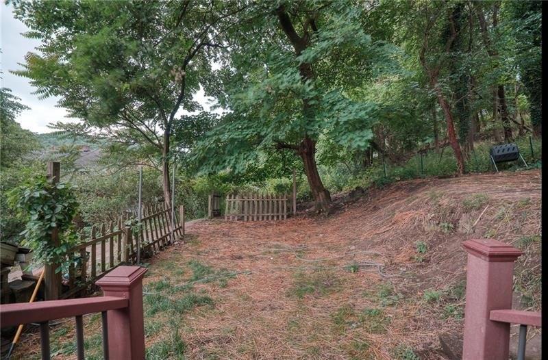 Grant Ave, Etna, PA 15223