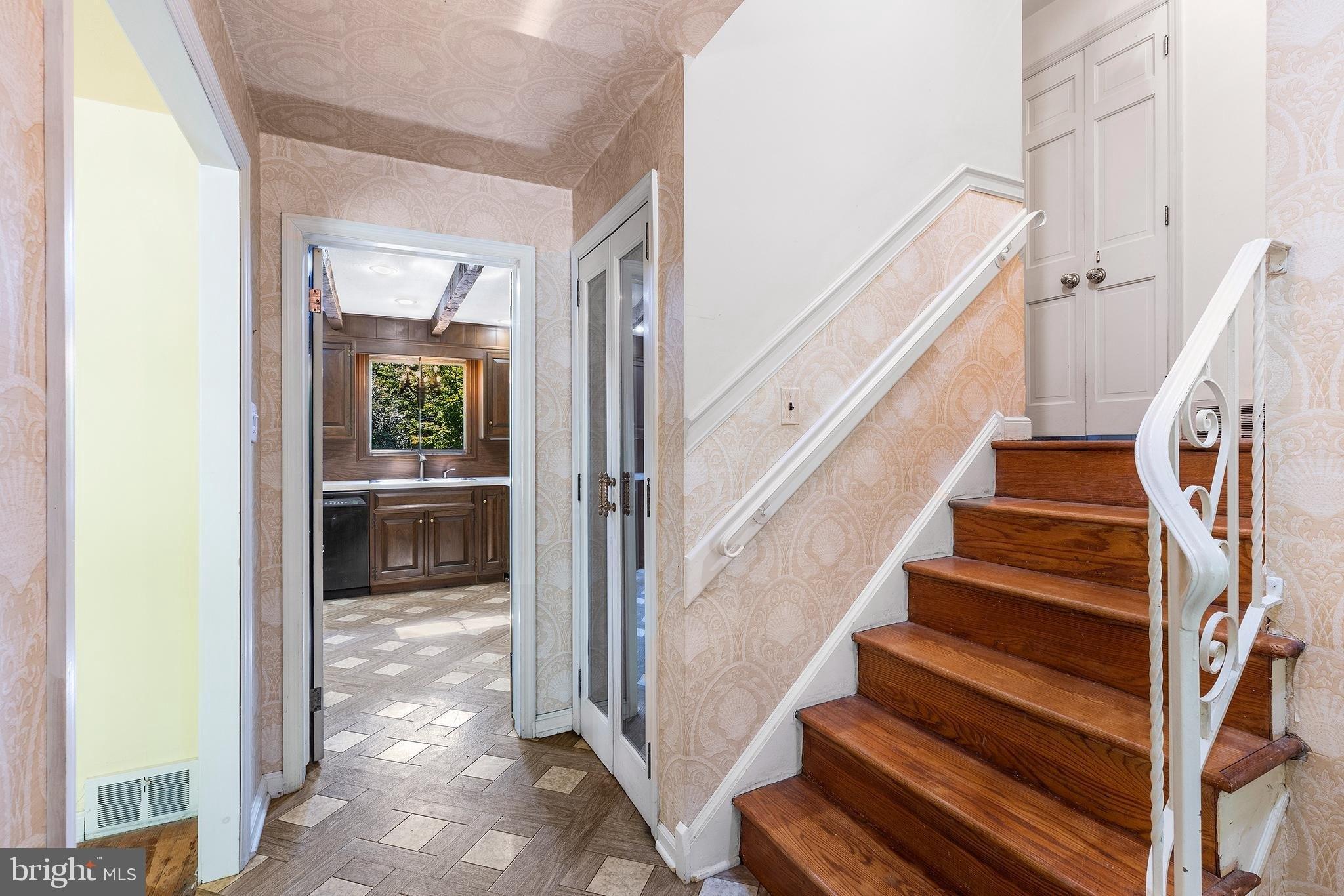 W Valley Rd, Wayne, PA 19087