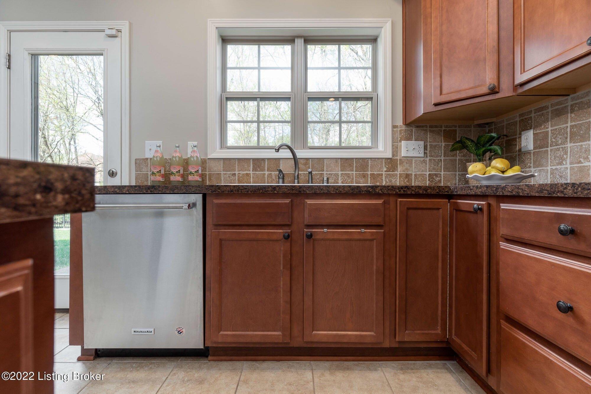Bowline View Trl, Louisville, KY 40245