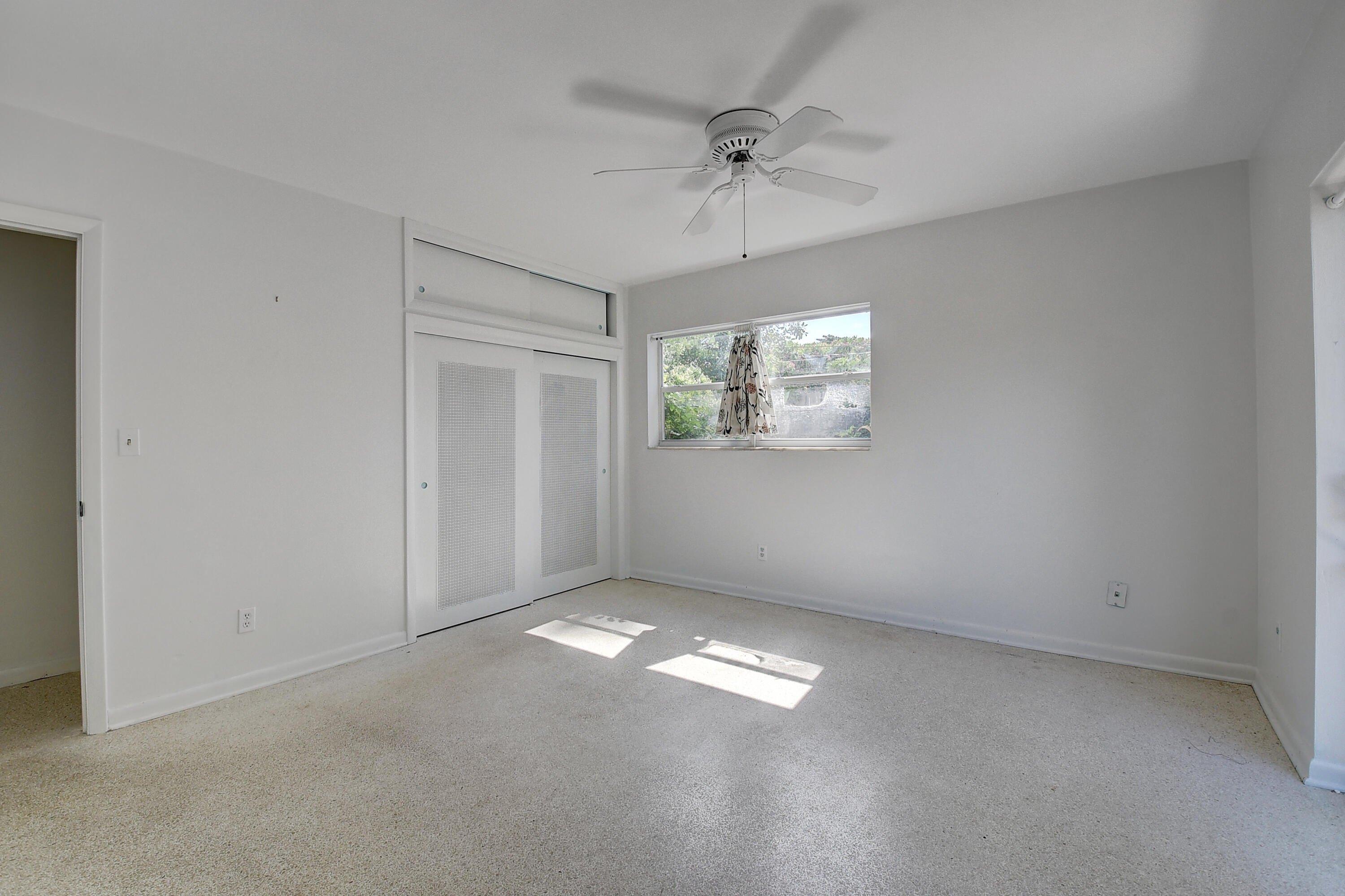 Harbour Dr N, Ocean Ridge, FL 33435