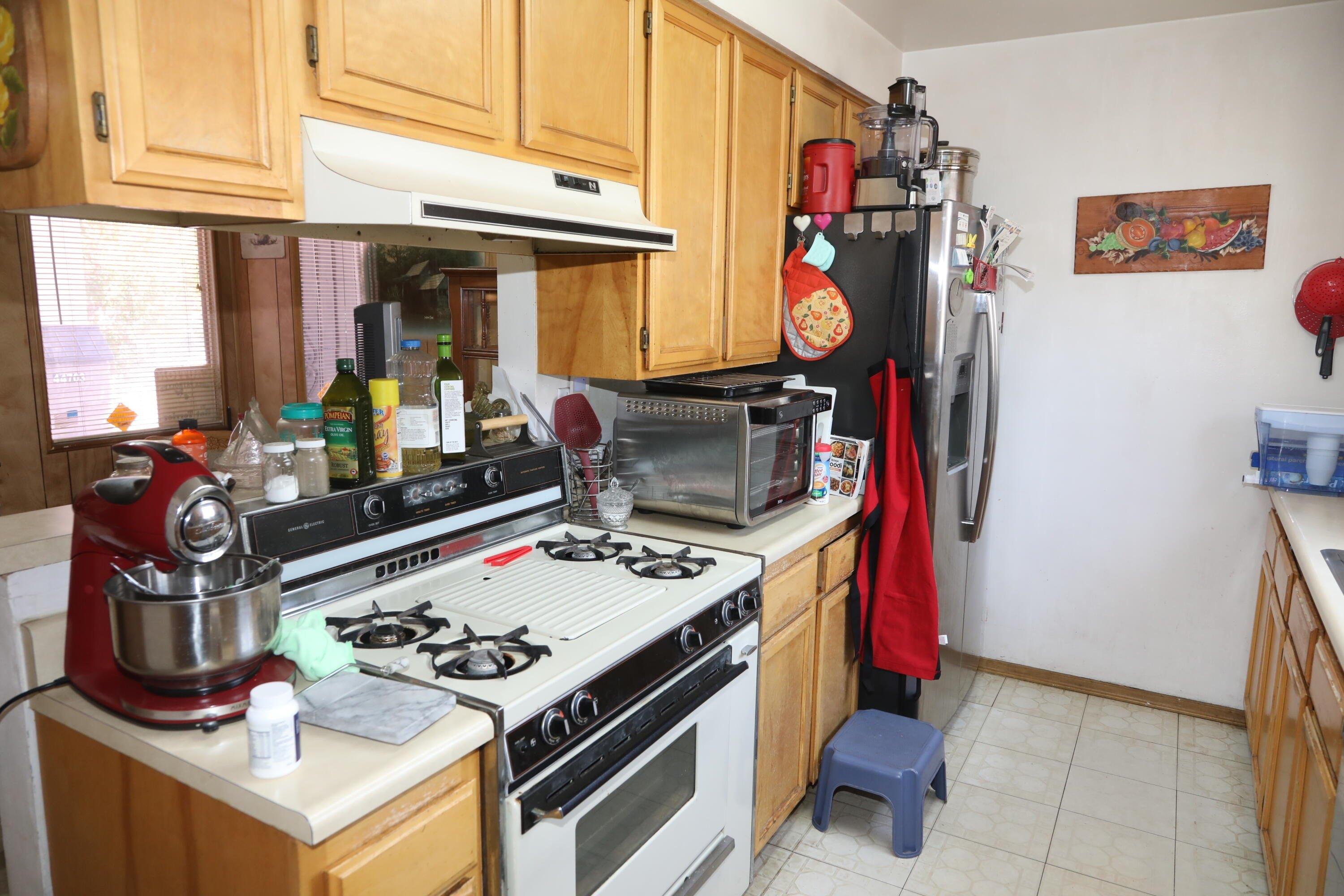 Andale Ave, Lancaster, CA 93535