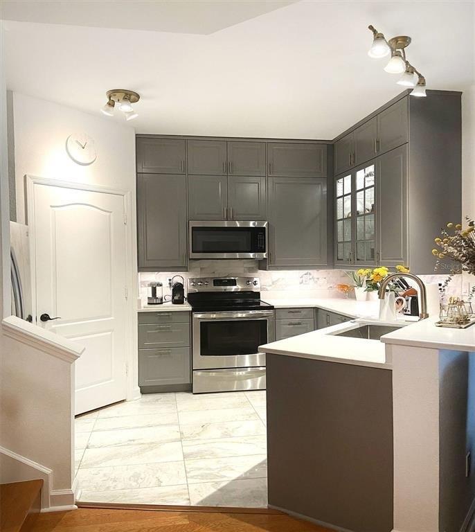 Mainsail Dr, Tampa, FL 33602
