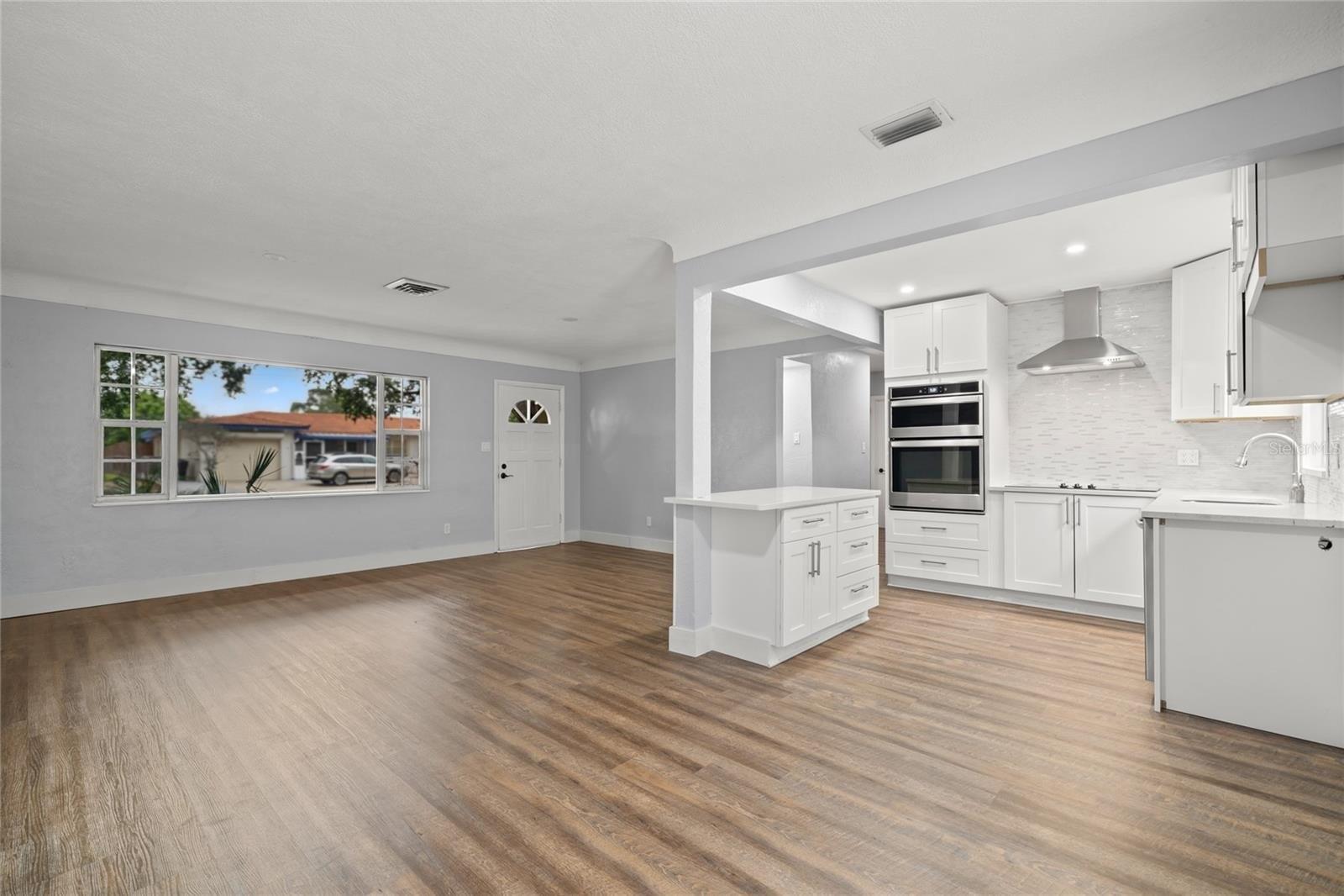 29th Ter N, Saint Petersburg, FL 33710