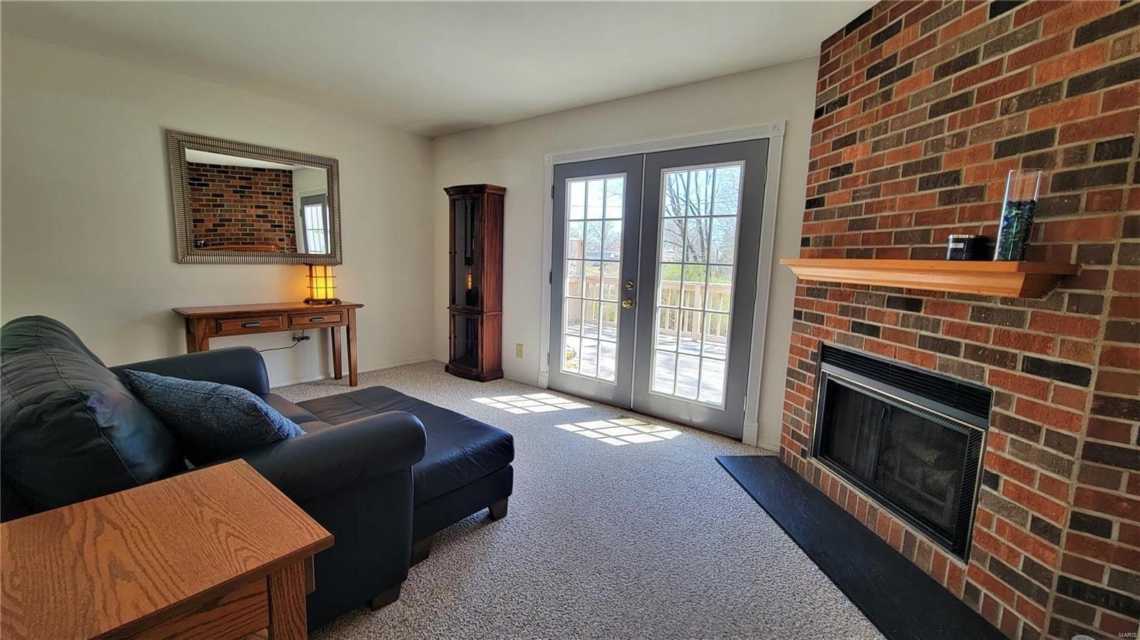 Marseille Dr, Saint Louis, MO 63129