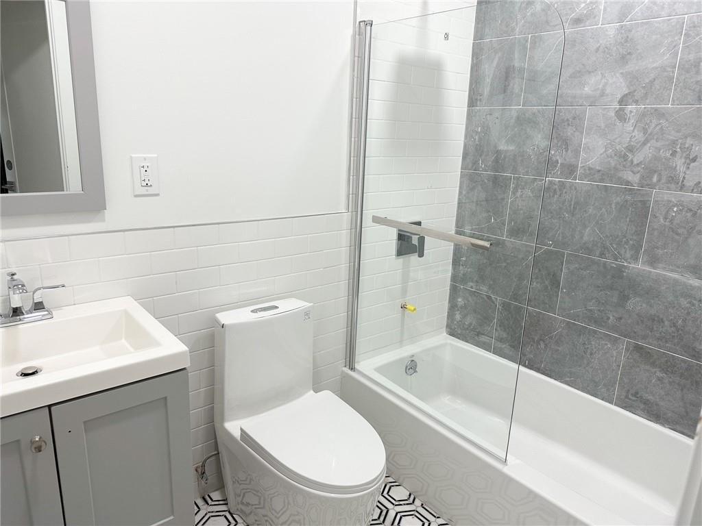 Patchen Ave, Brooklyn, NY 11233