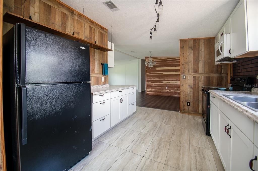 Cesara Estates Loop, Mulberry, FL 33860