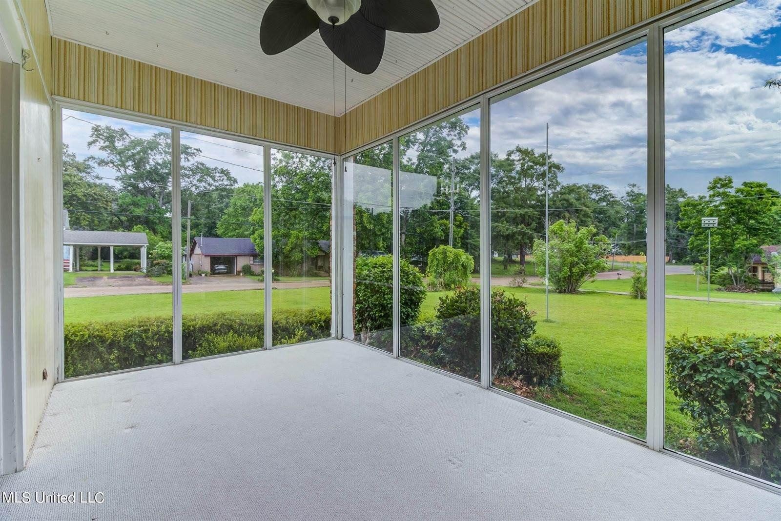 Pine Ave E, Wiggins, MS 39577