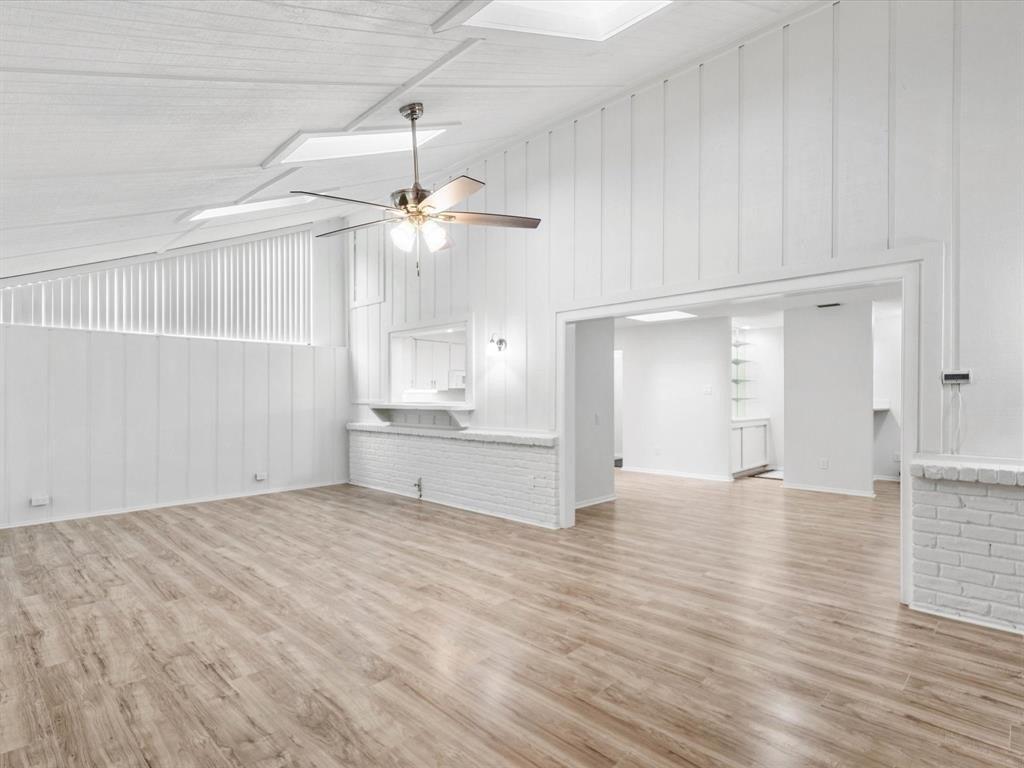 Willow Cir, Fort Worth, TX 76112