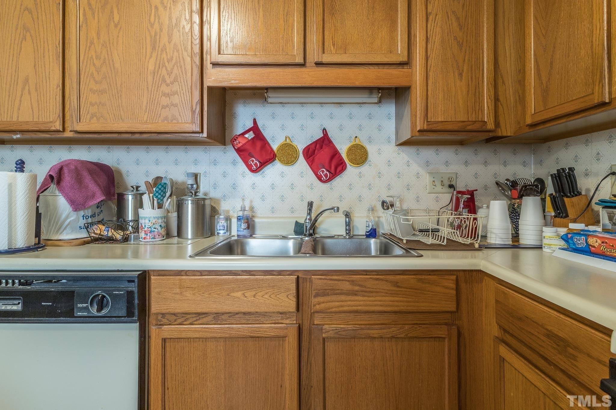 Shari Ct, Durham, NC 27704