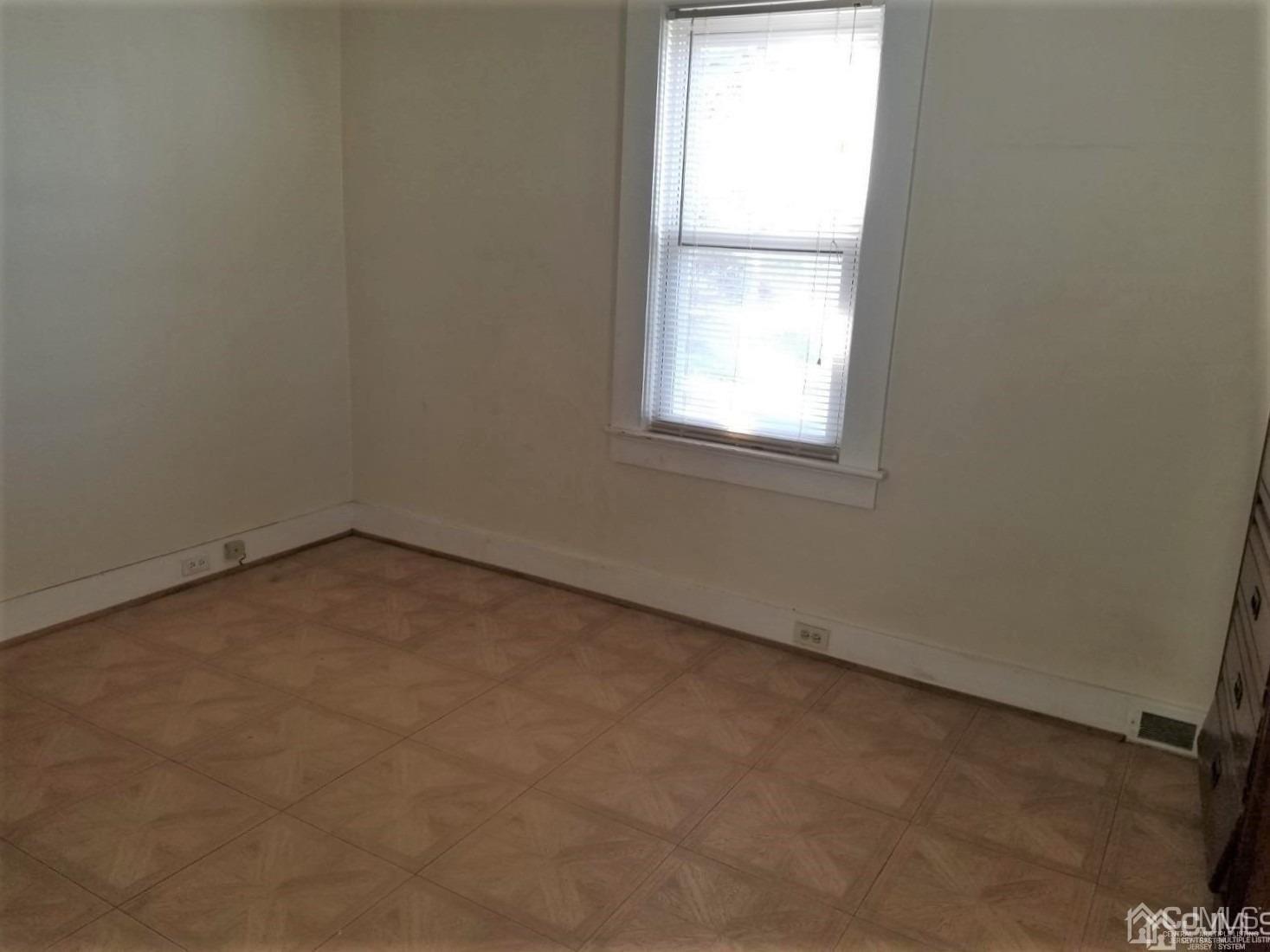 W Foch Ave, Milltown, NJ 08850