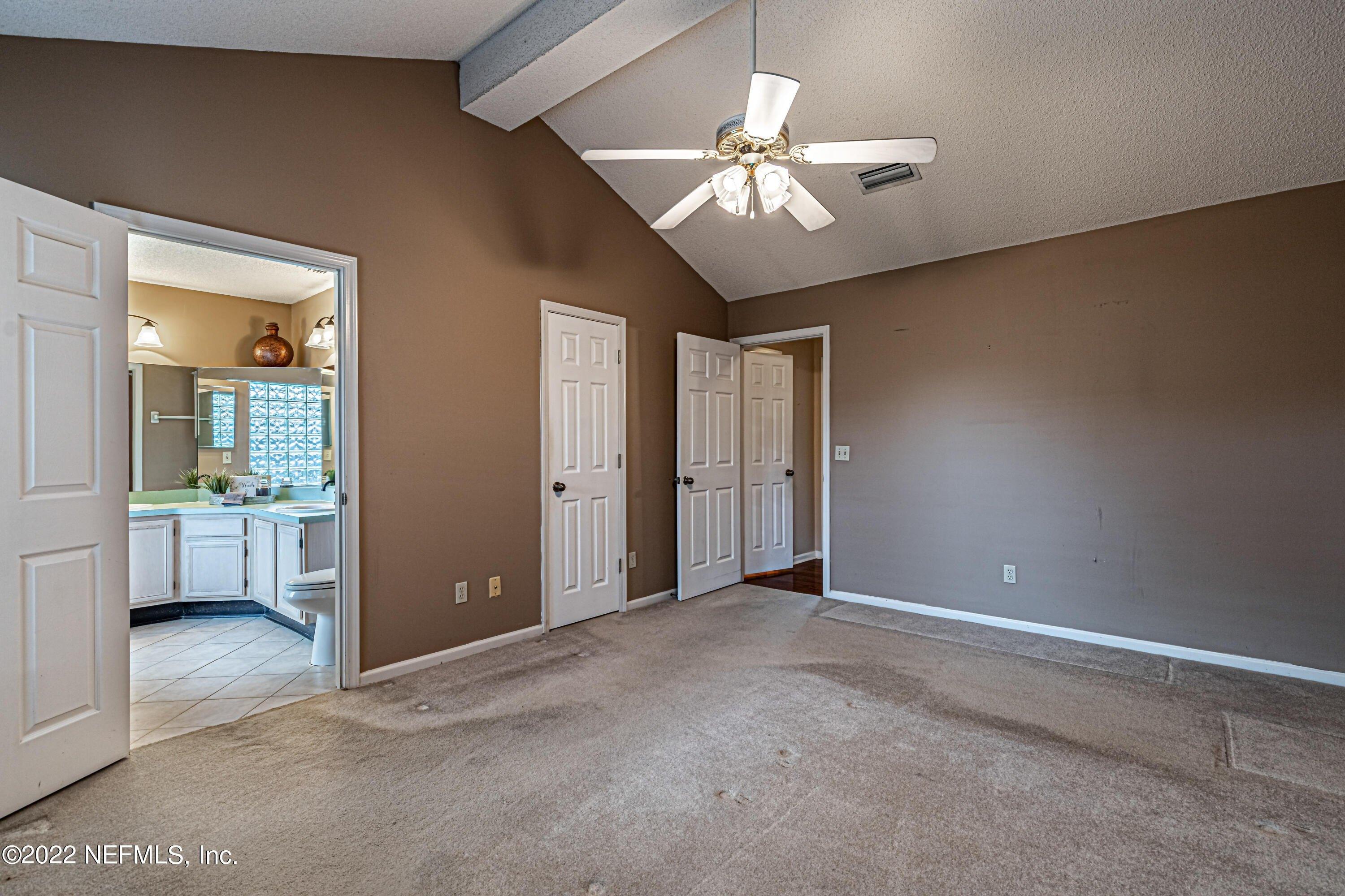Wandering Pines Trl S, Jacksonville, FL 32258