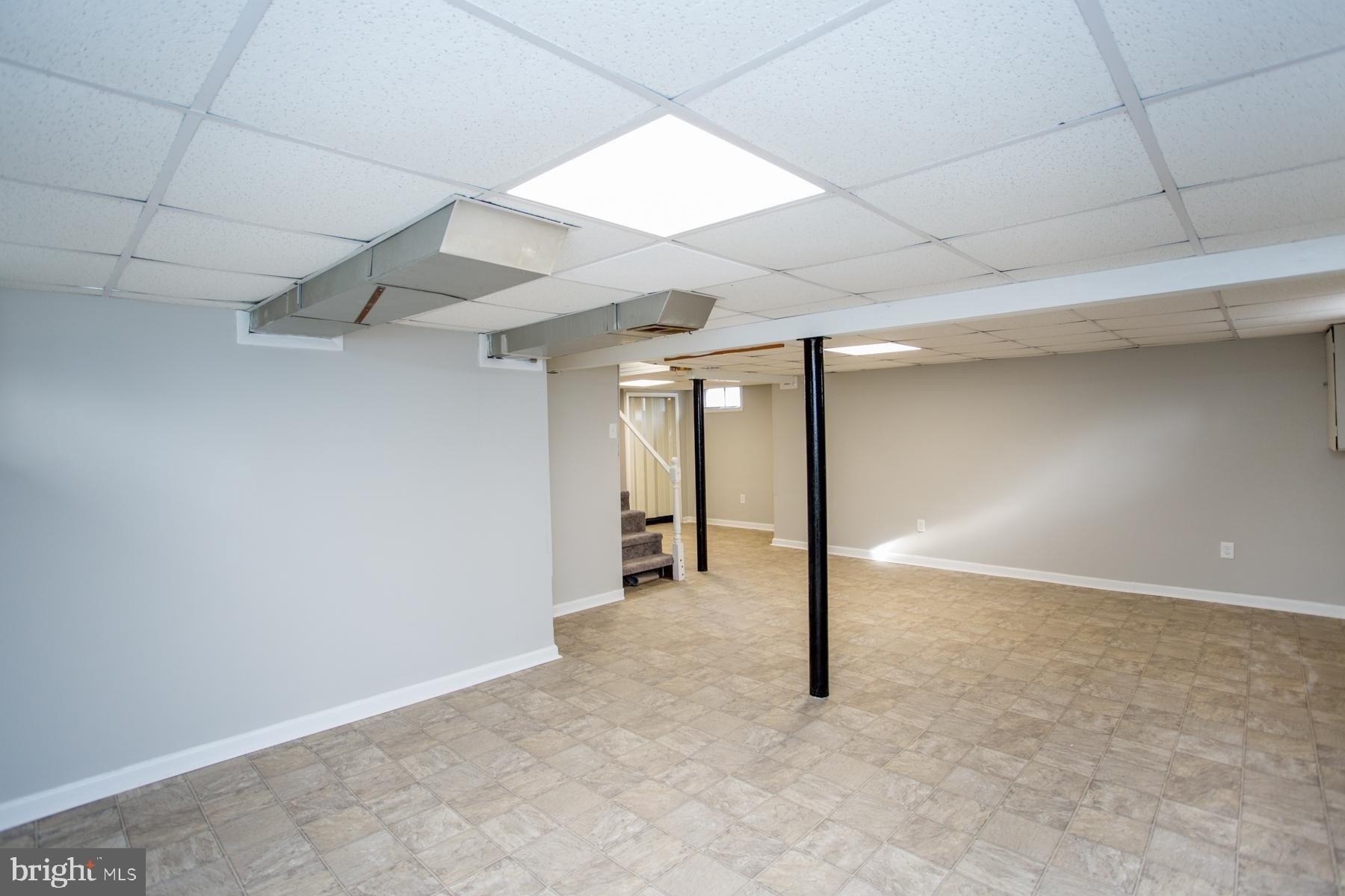 Countiss Ave, Clementon, NJ 08021