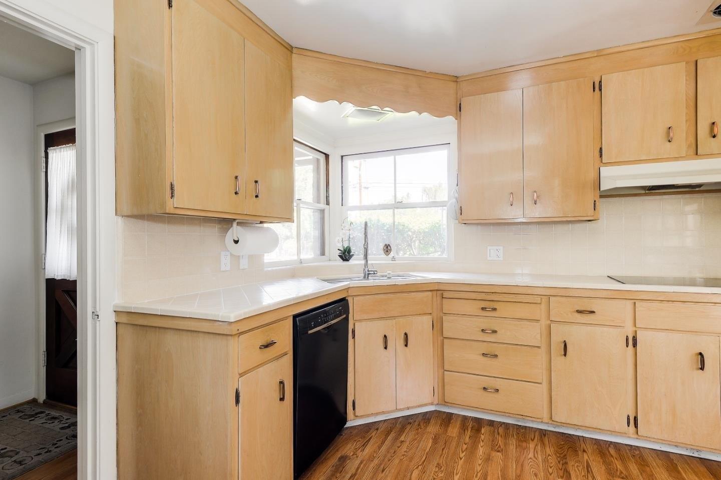 S Baywood Ave, San Jose, CA 95128