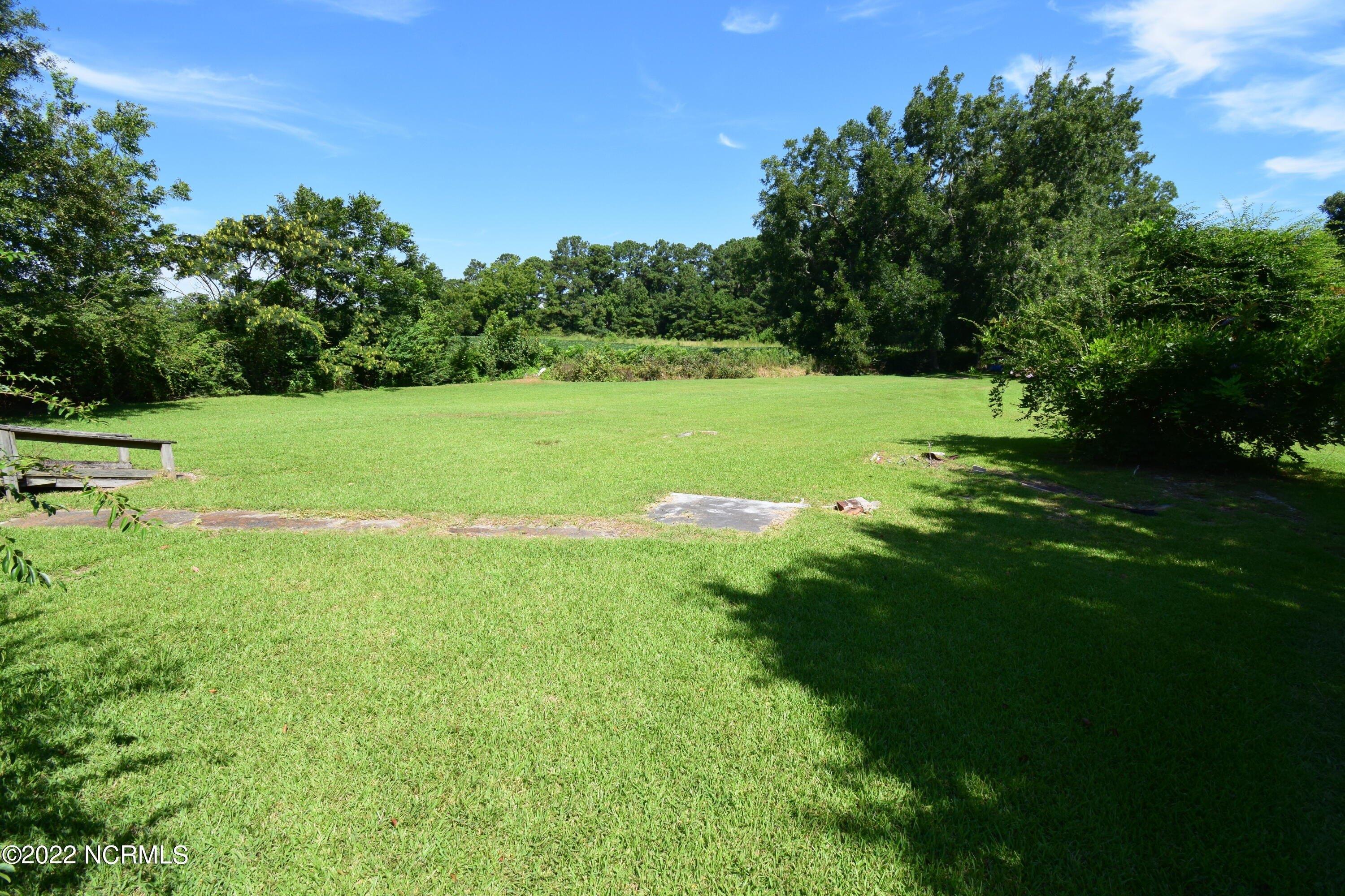 N Humphrey Rd, Jacksonville, NC 28546