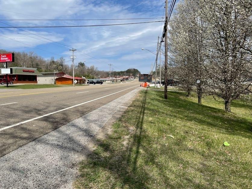 Alberta St, Oneida, TN 37841