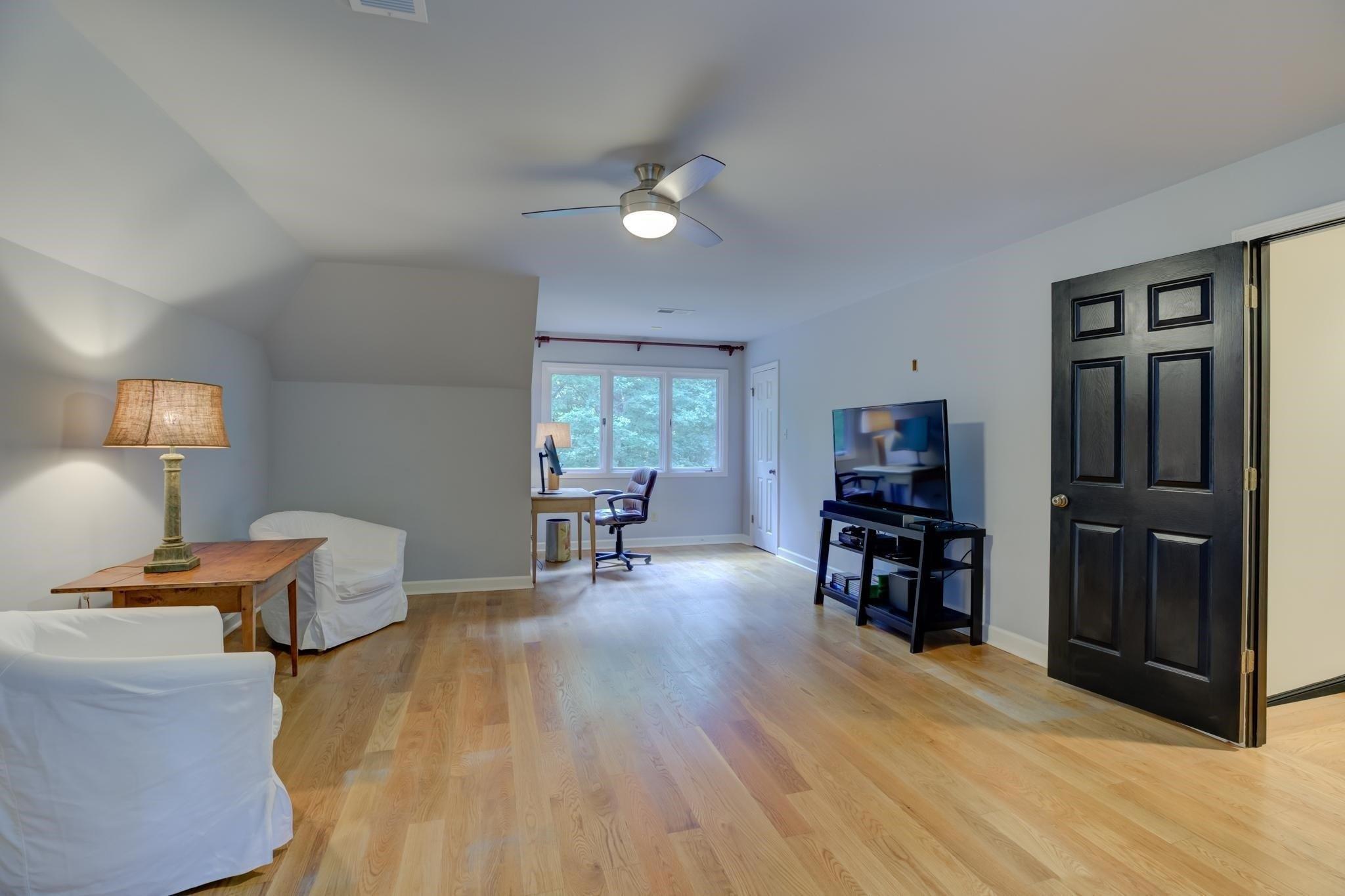 Oak Knoll Cv, Cordova, TN 38018