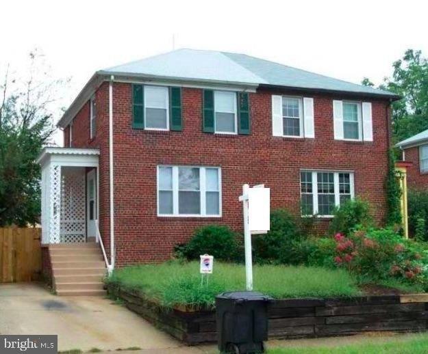 S Uhle St, Arlington, VA 22206