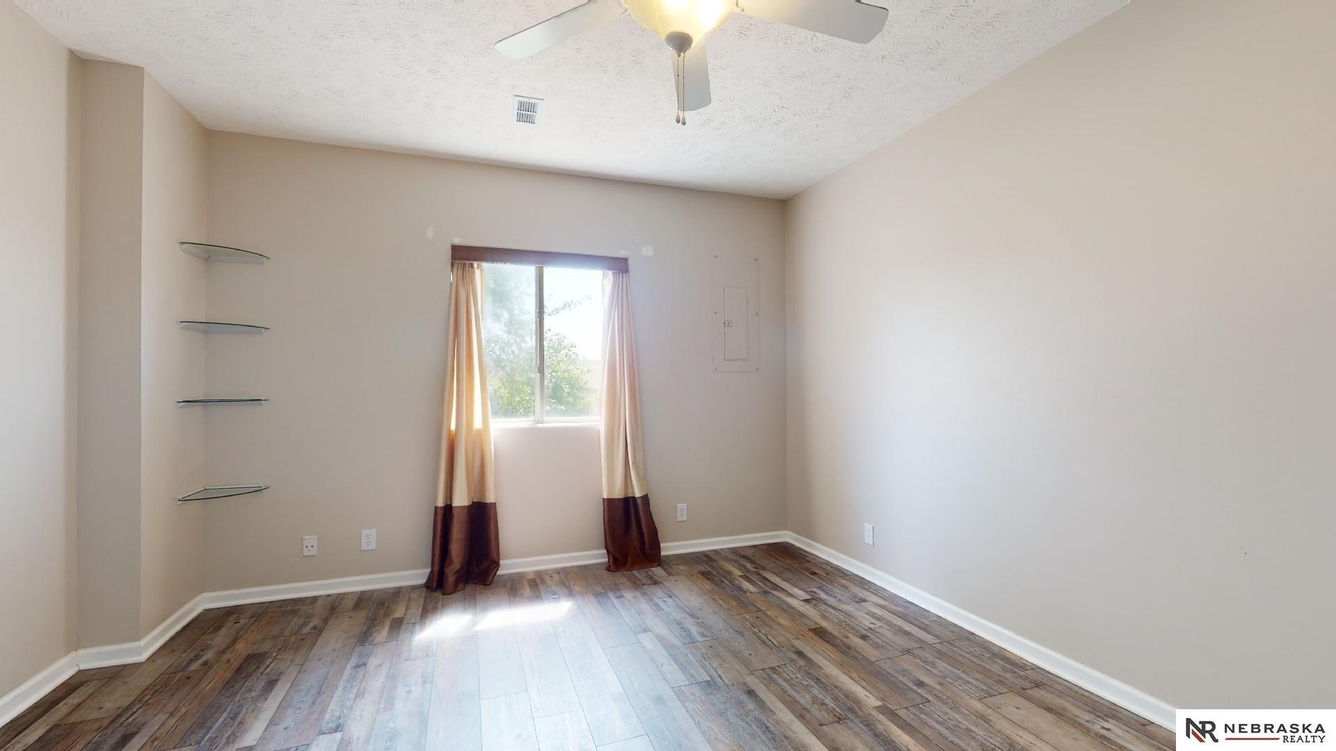 N 167th Avenue Cir, Omaha, NE 68116