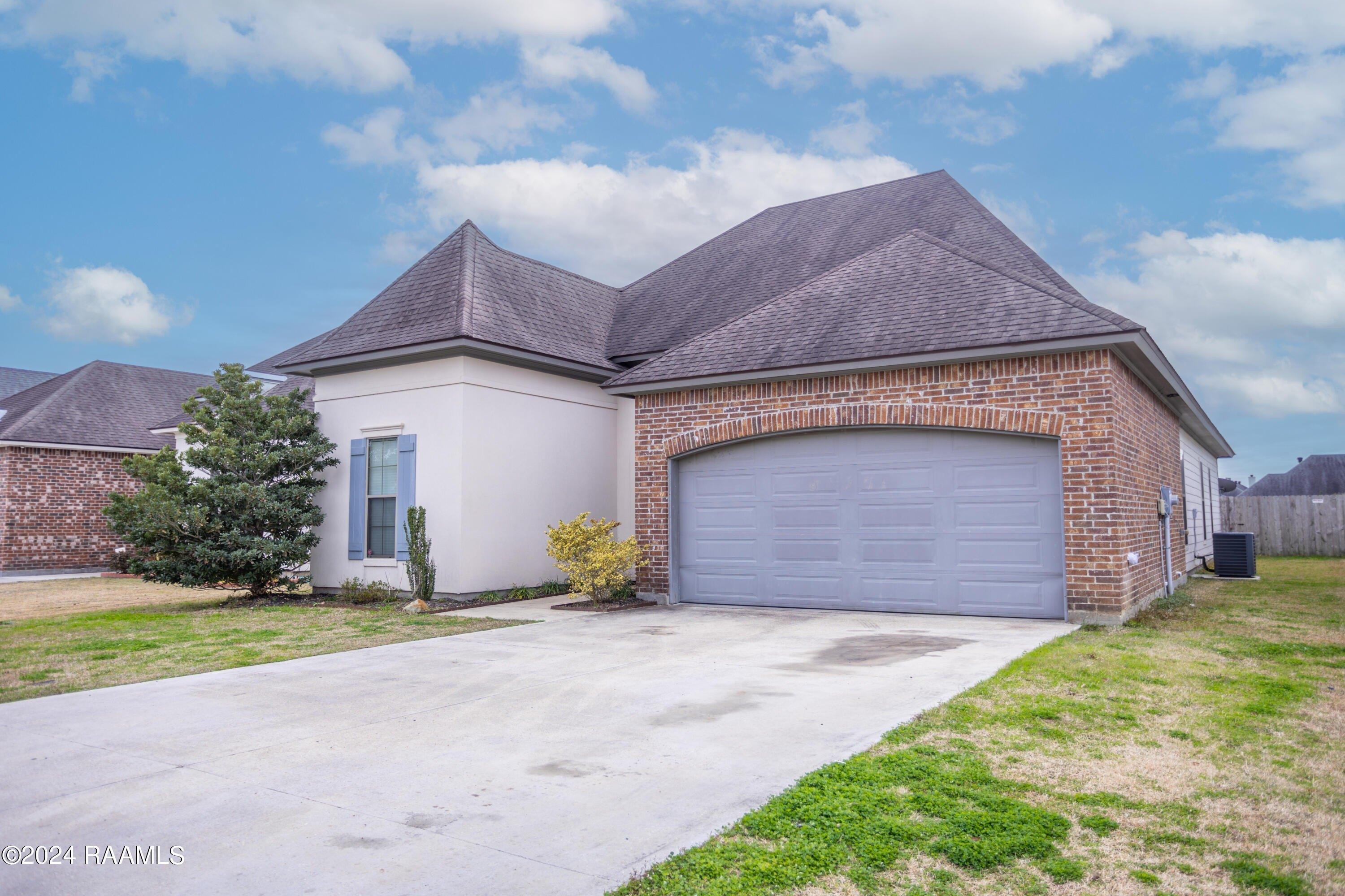 Sleepy Brook Rd, Lafayette, LA 70508