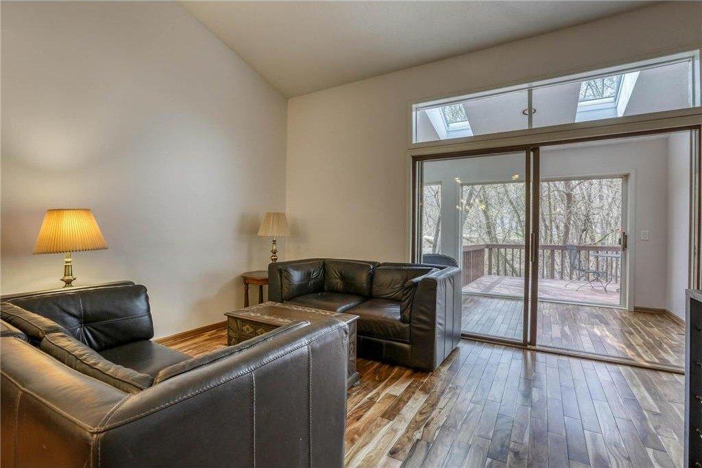 Deer Ridge Ln S, Saint Paul, MN 55119