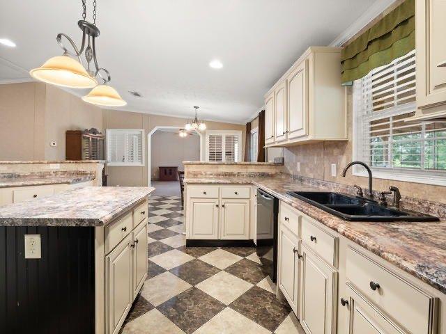 Ashworth Dr, Leesville, LA 71446