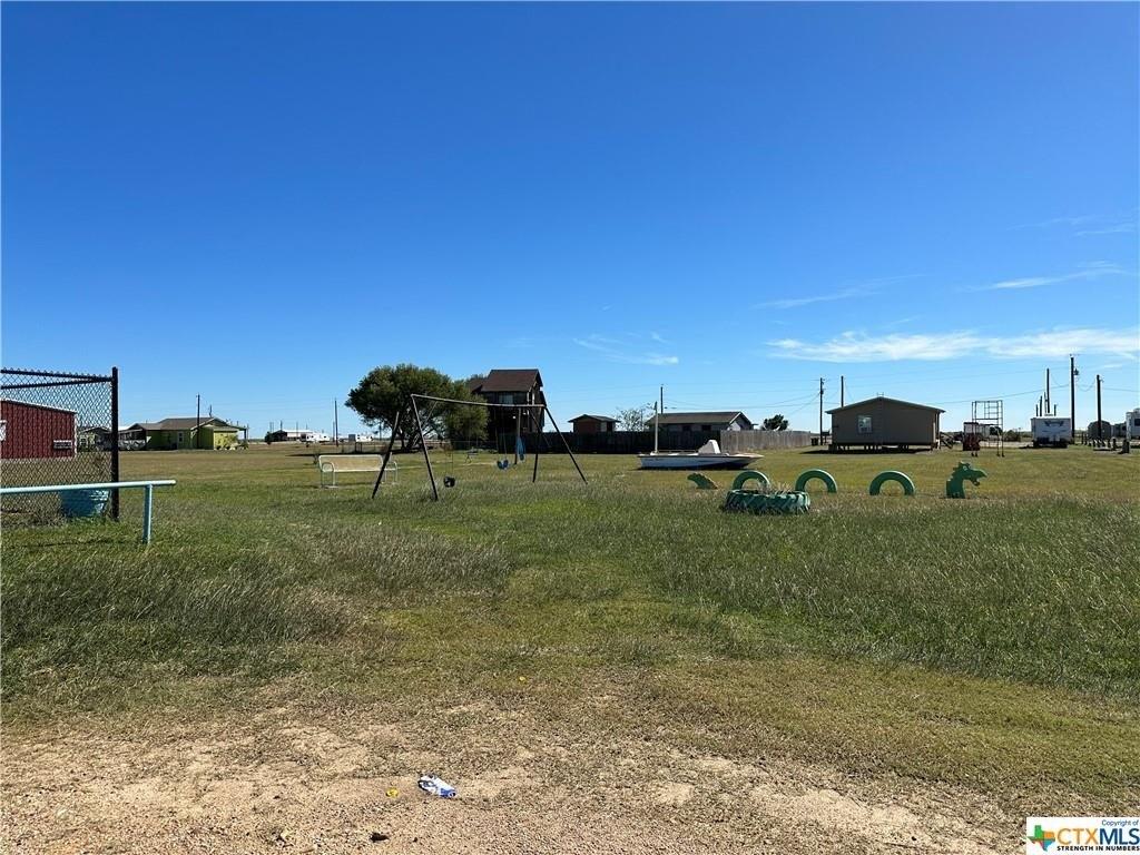 Clam Dr, Palacios, TX 77465