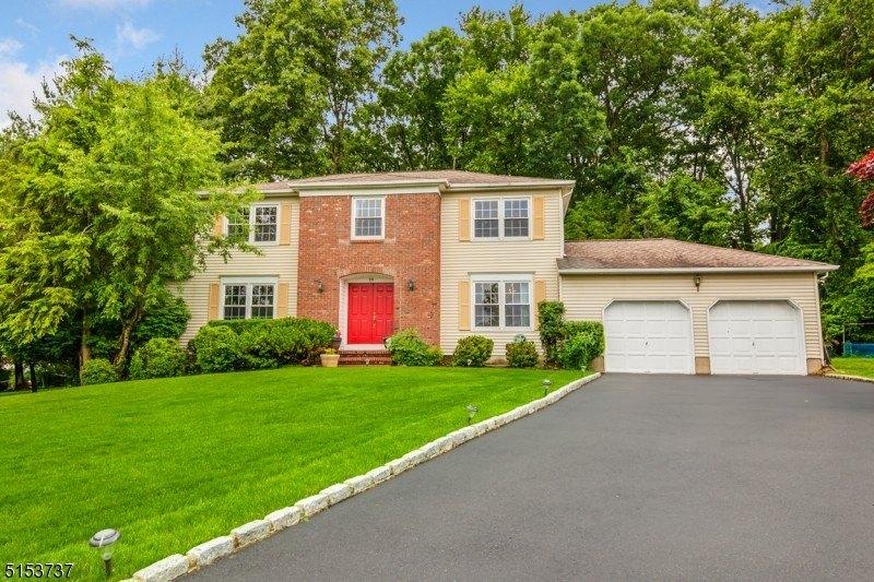 Woodside Dr, Rockaway, NJ 07866