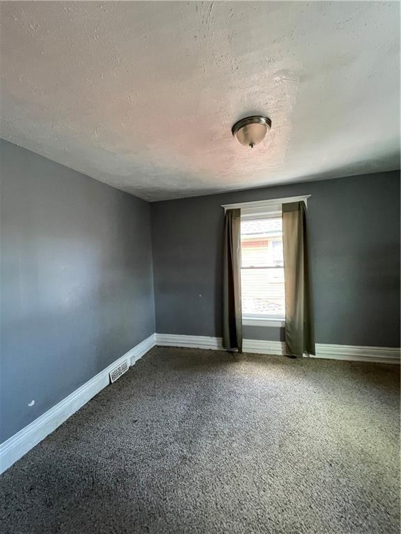 Sherwood Ave, Rochester, NY 14619