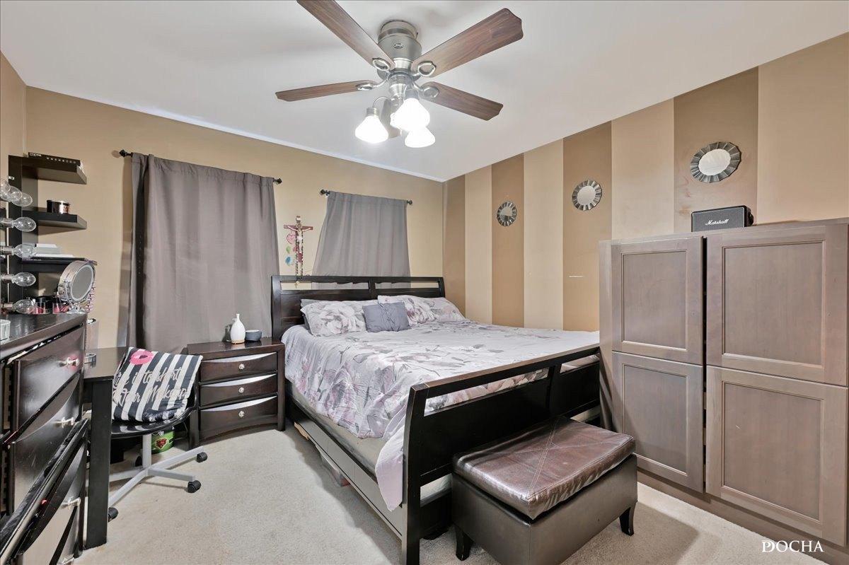 Sycamore Ave, Streamwood, IL 60107