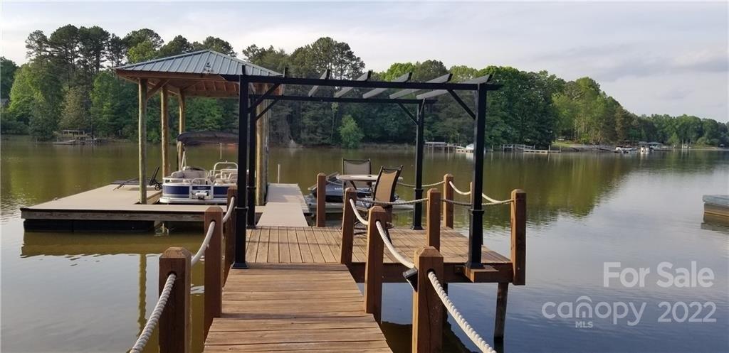 Emerald Isle Dr, Sherrills Ford, NC 28673