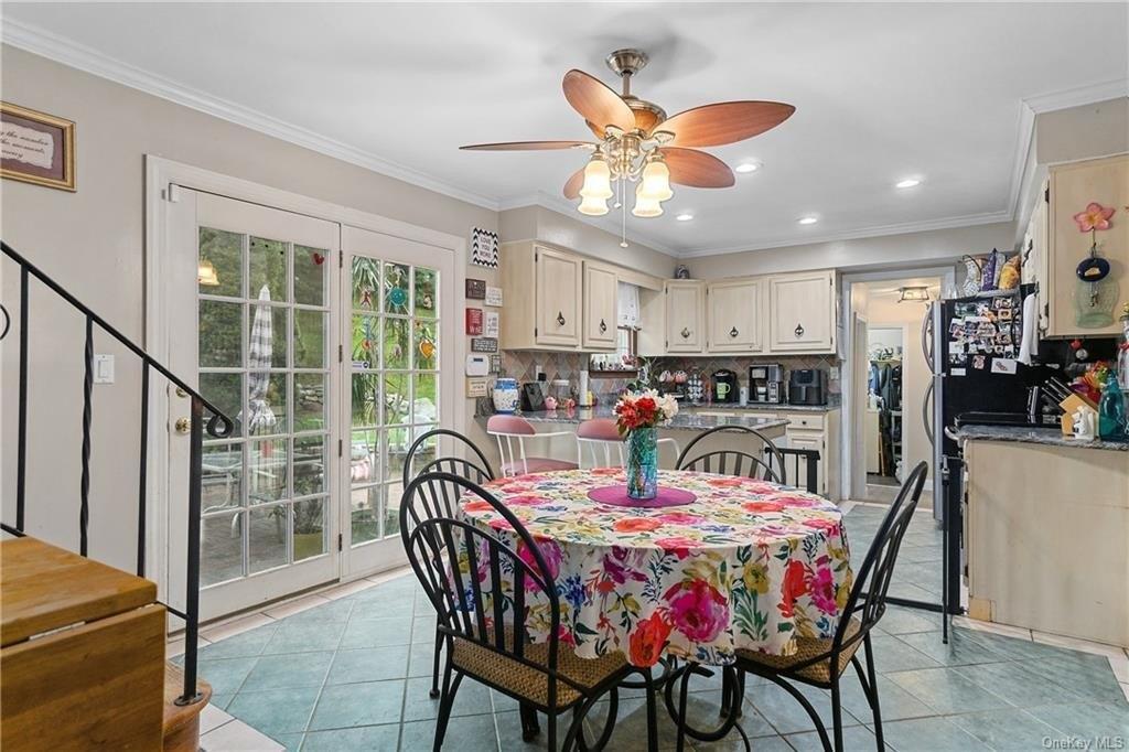 Cindy Ln, Putnam Valley, NY 10579