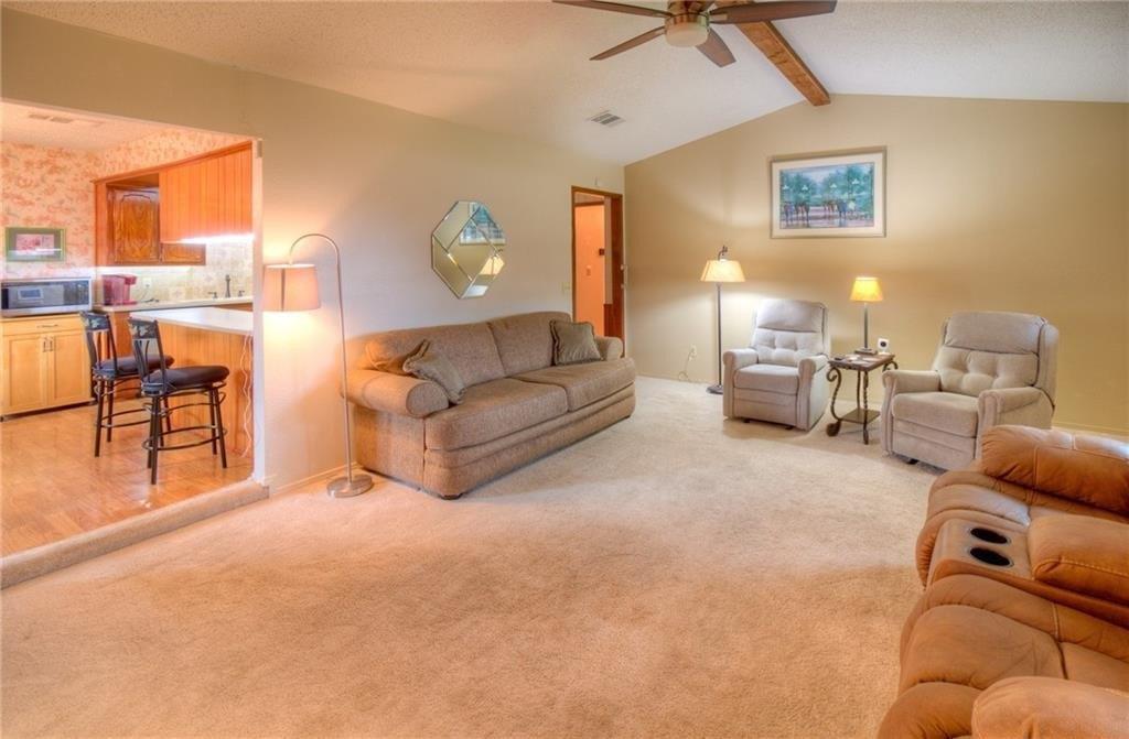S Bouziden Dr, Moore, OK 73160