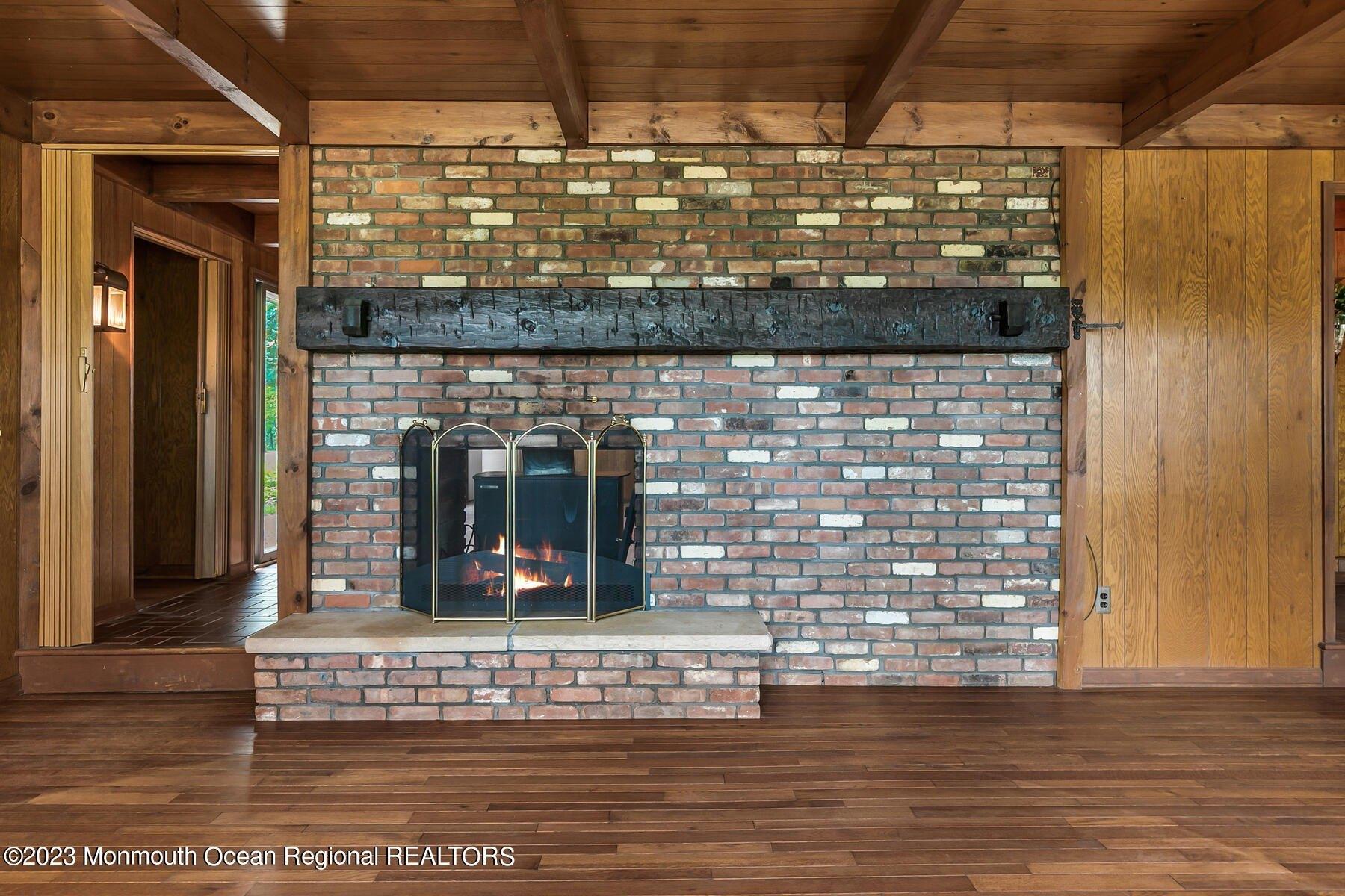 Sunnyside Rd, Lincroft, NJ 07738