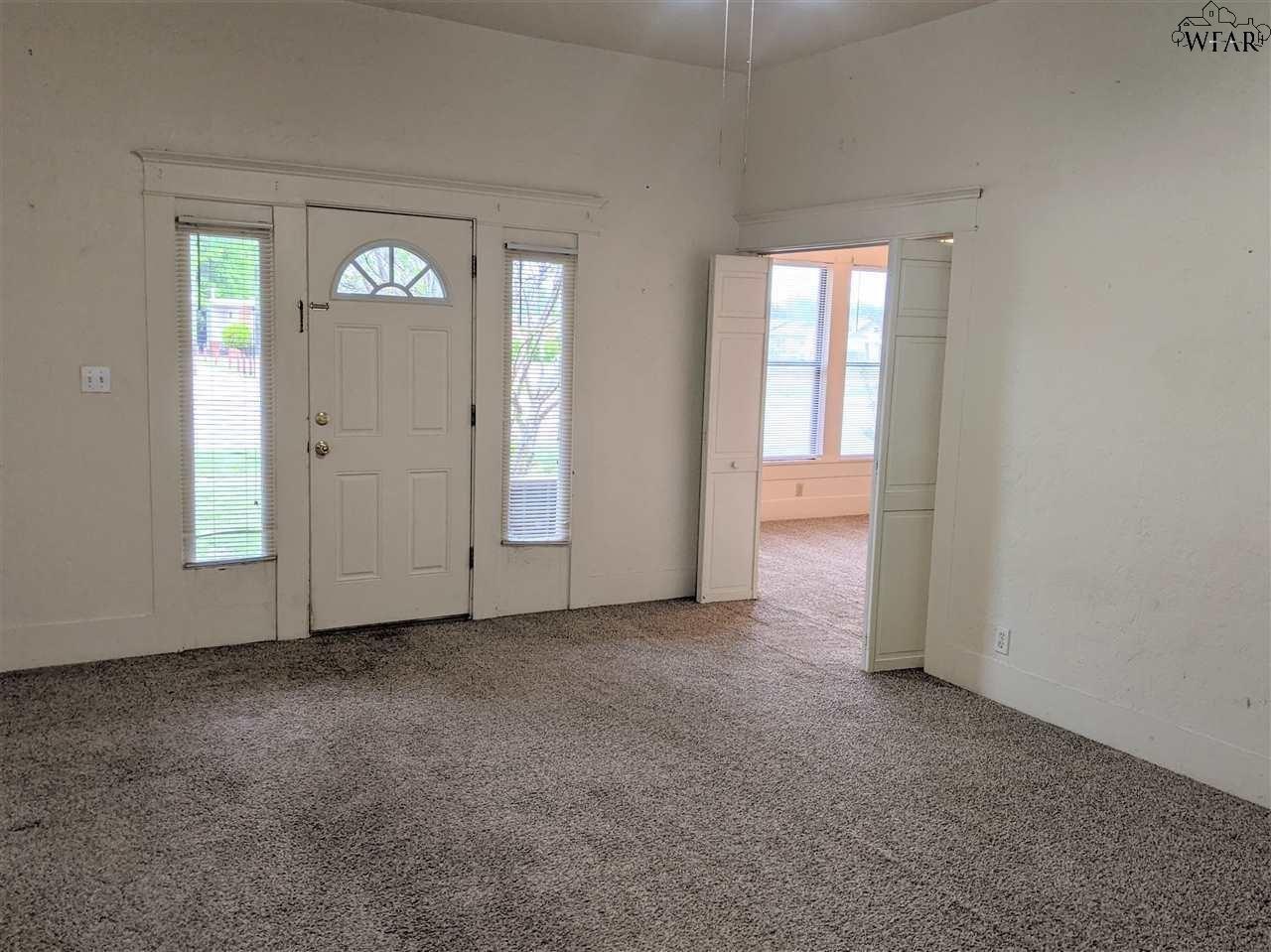 9th St, Wichita Falls, TX 76301