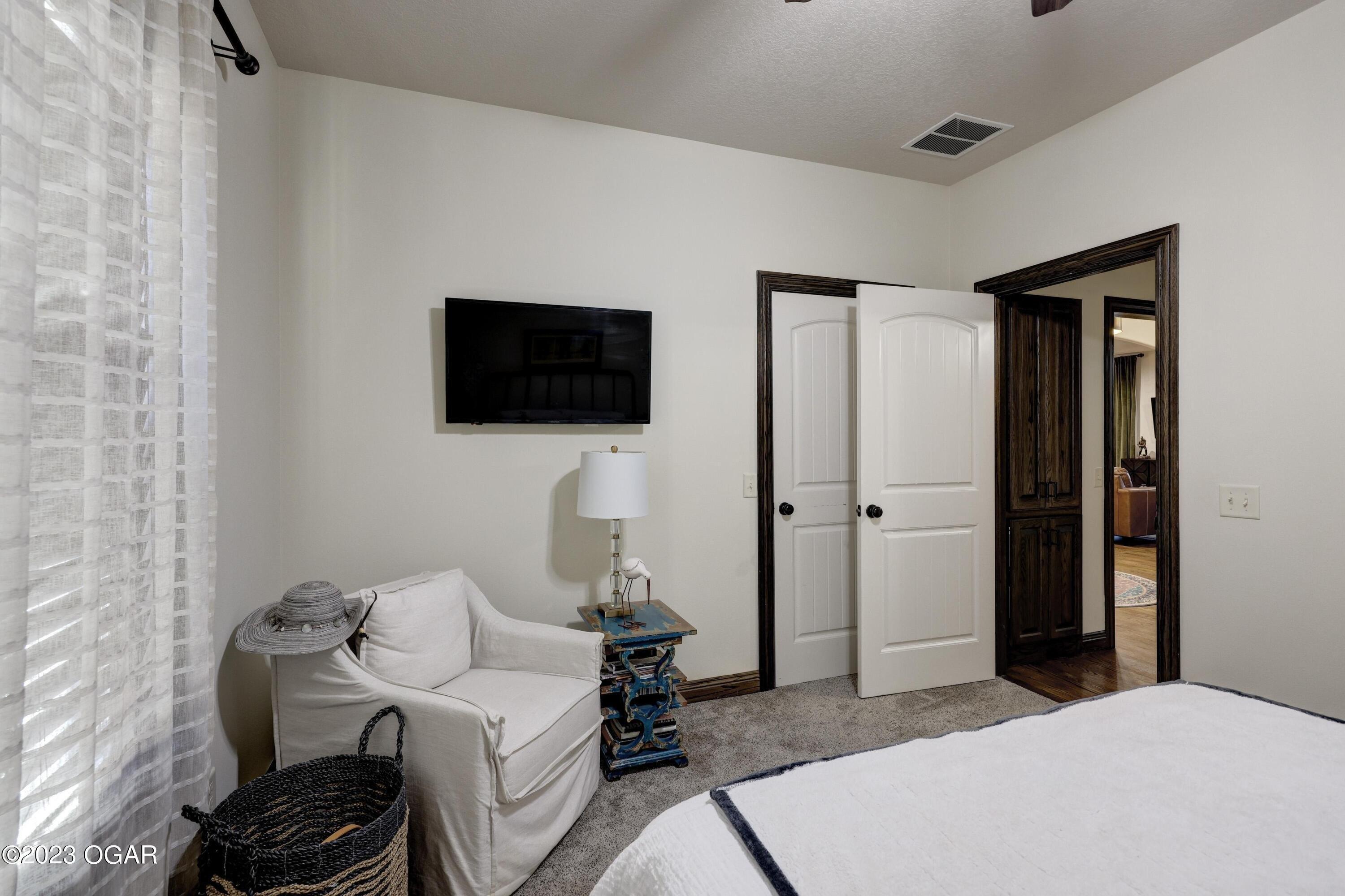 Golf Rd, Webb City, MO 64870