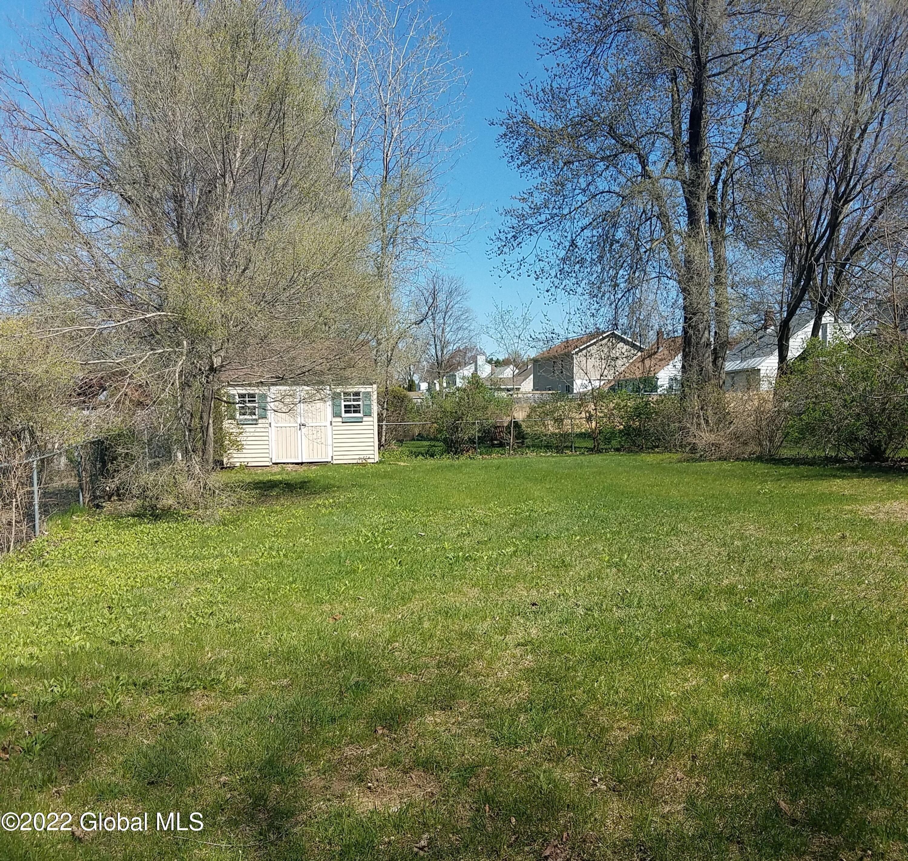 Fort Hunter Rd, Schenectady, NY 12303