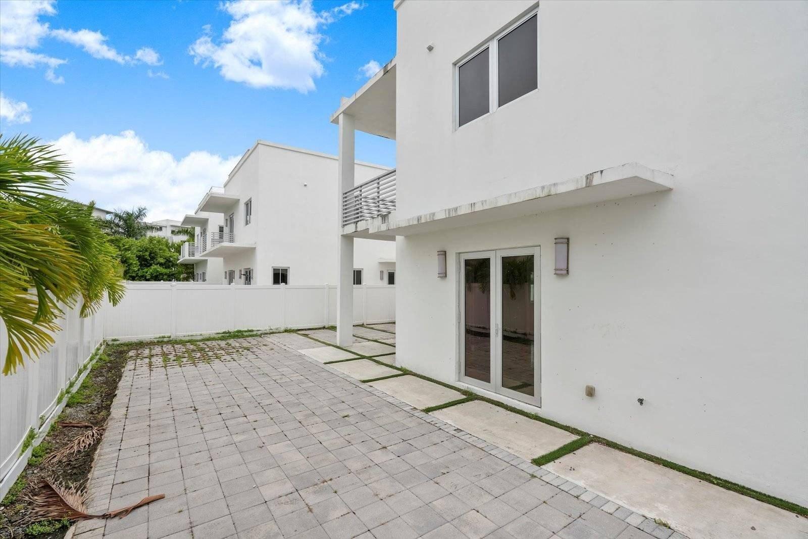 Nw 84th Ave, Doral, FL 33122