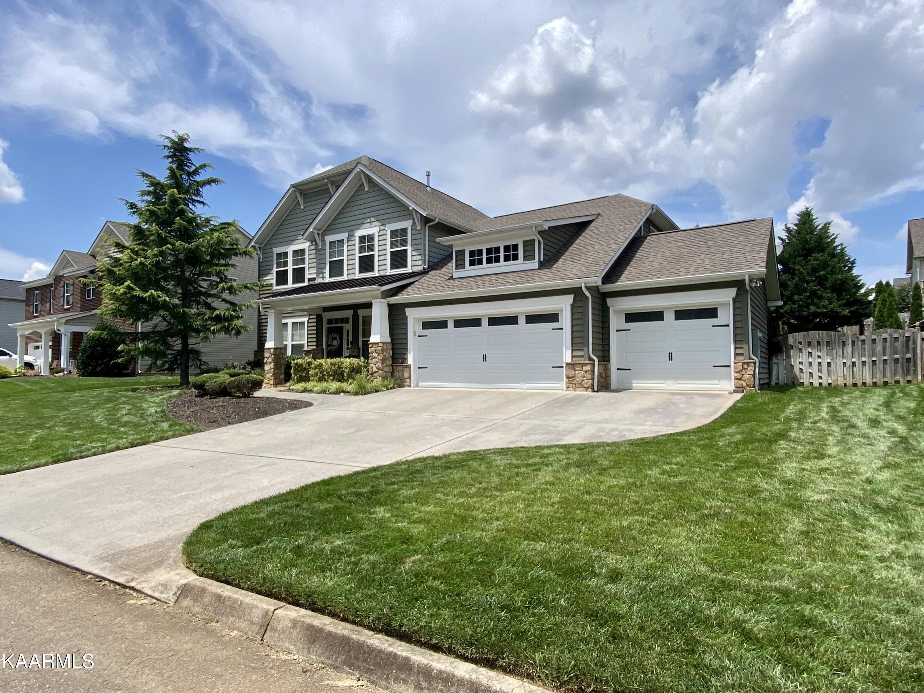 Clover Fields Ln, Knoxville, TN 37932