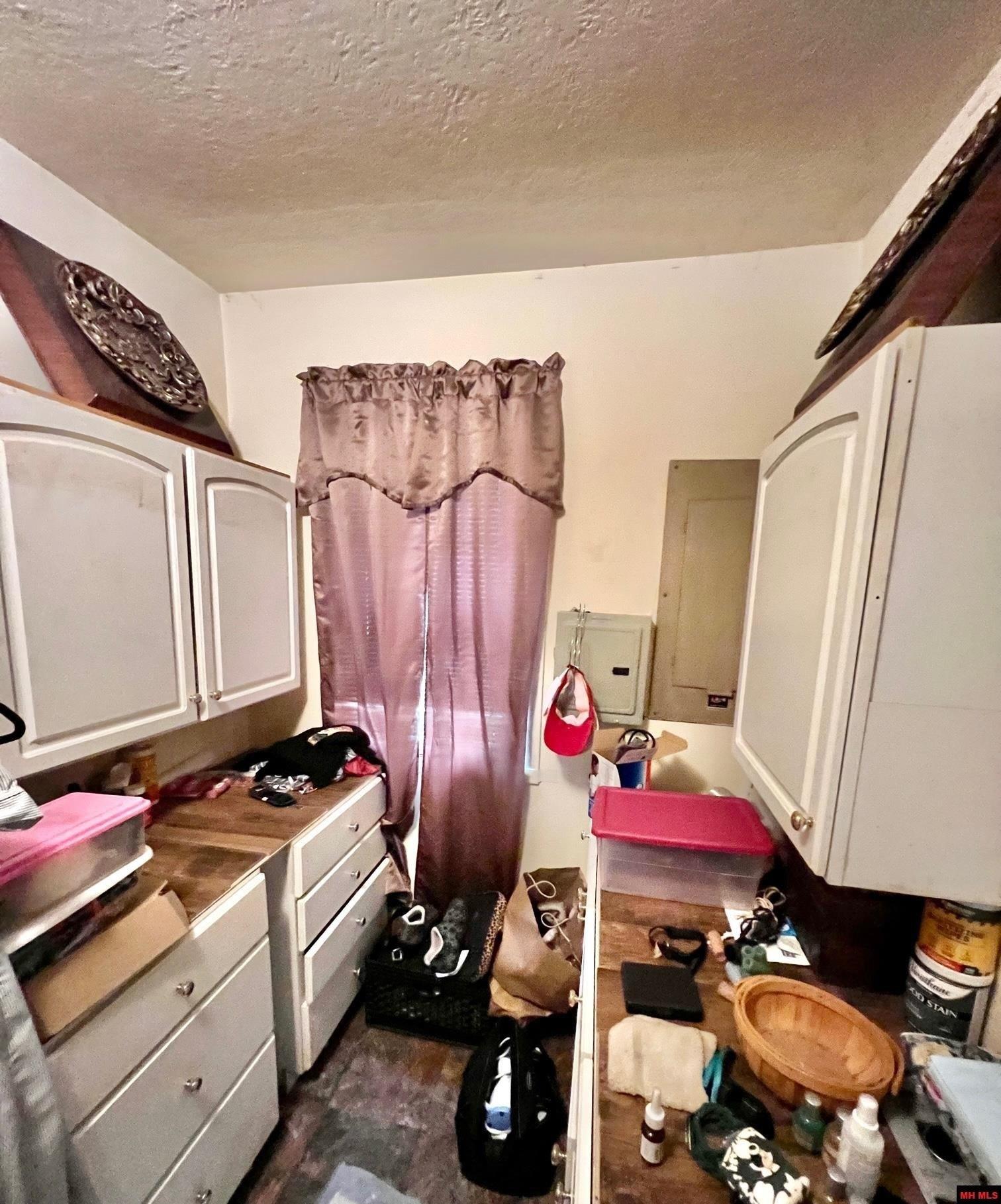 E 9th St, Mountain Home, AR 72653