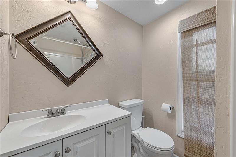 Sherman Ave, Vandergrift, PA 15690