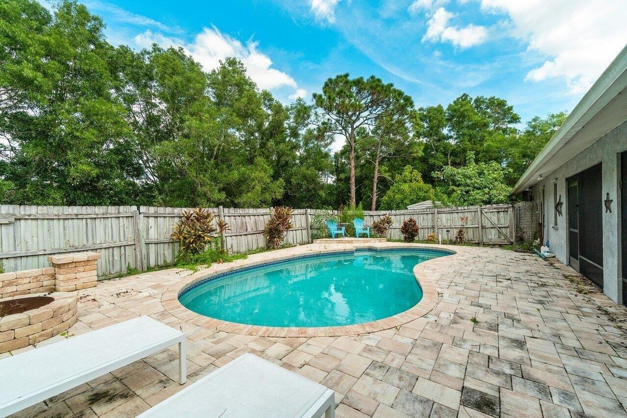 E Mayfair Dr, Loxahatchee, FL 33470