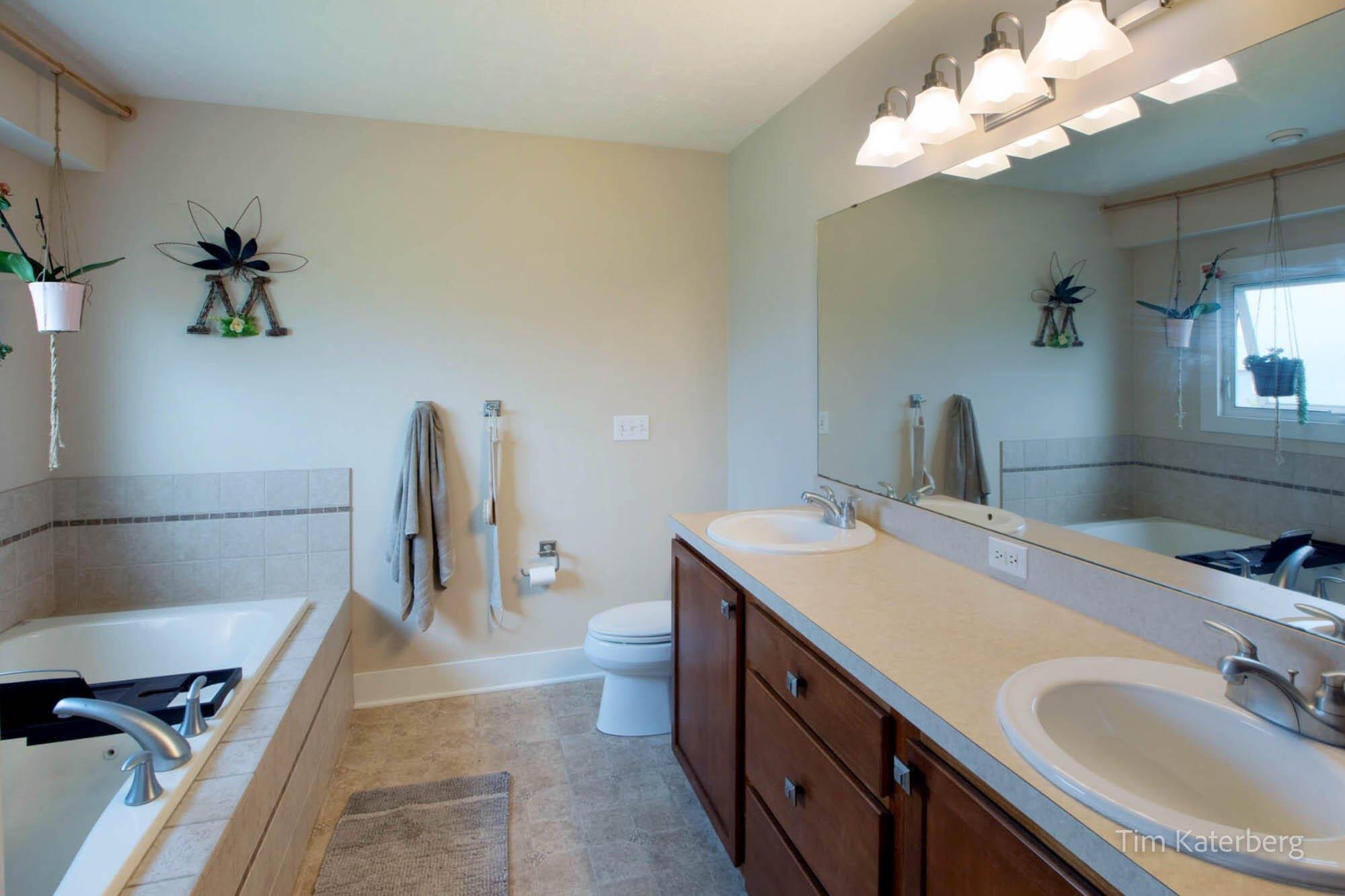 Jasper Ct, Hudsonville, MI 49426