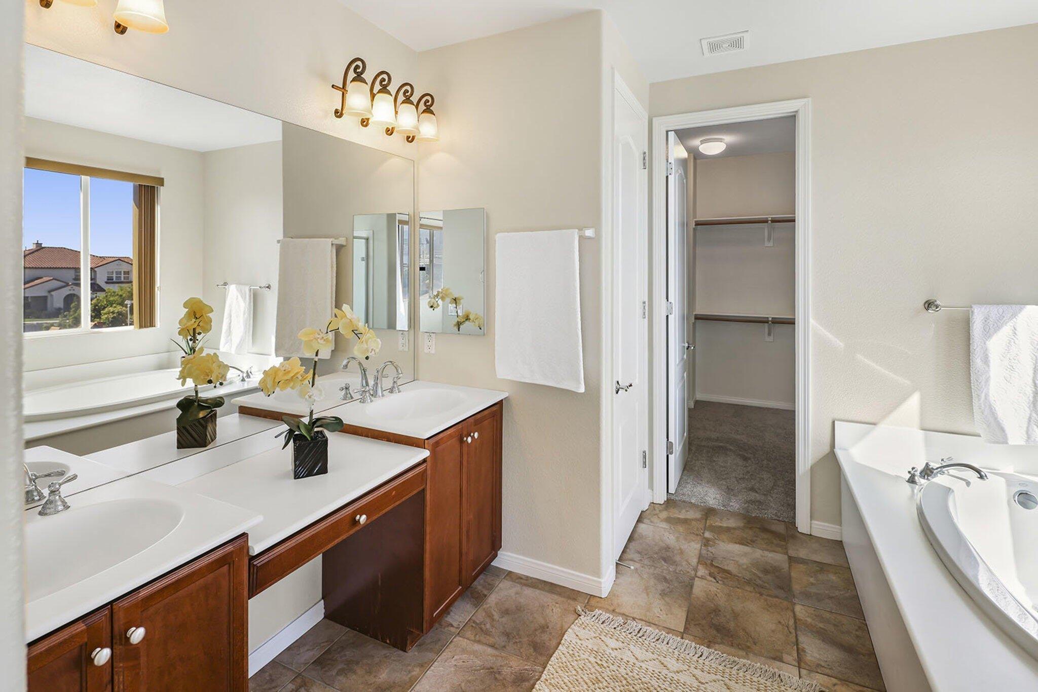 Chardonnay Ave, Palmdale, CA 93551