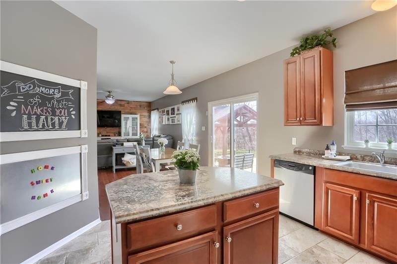 Village Cir, Oakdale, PA 15071