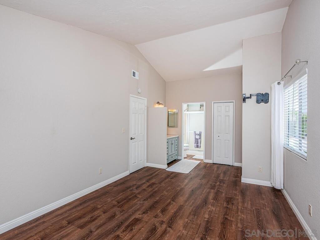 Hollowglen Rd, Oceanside, CA 92057