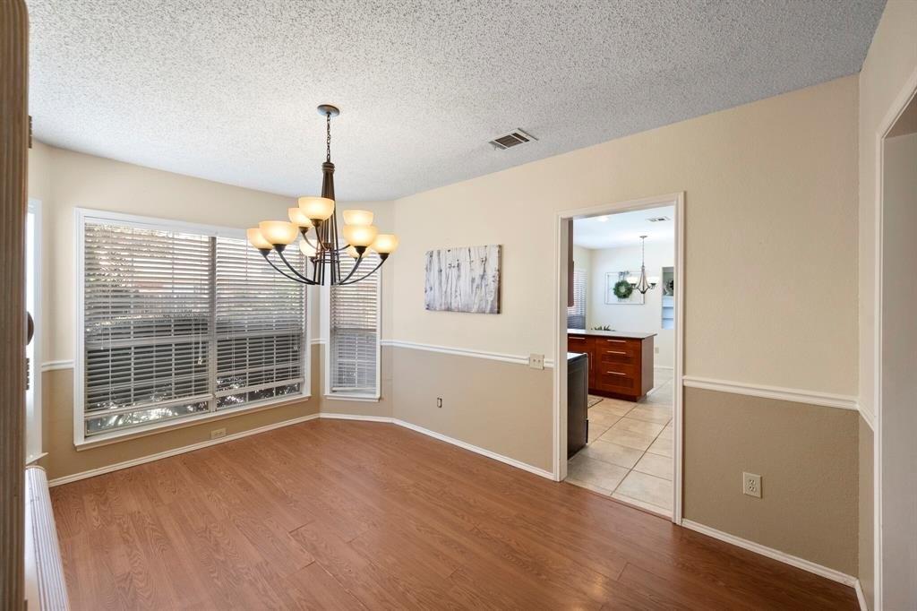 Echo Summit Ln, Arlington, TX 76017