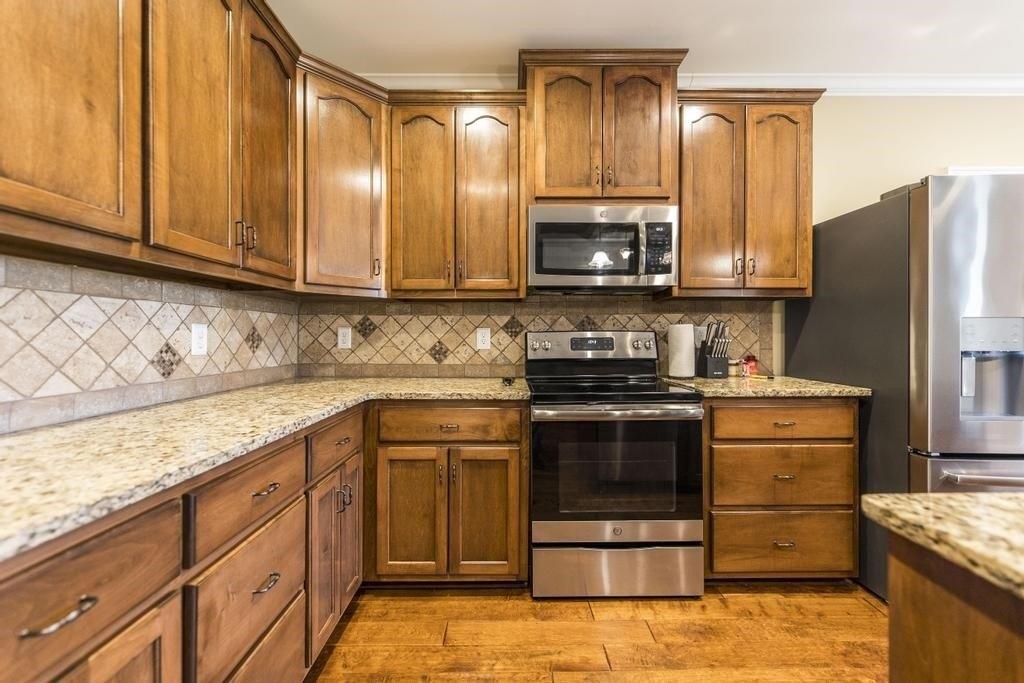 Savannah Ln, Bonaire, GA 31005