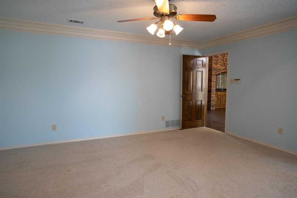 Club Hill Dr, Garland, TX 75043